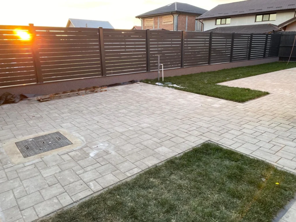 Gard ieftin modern elegant Cornetu 3